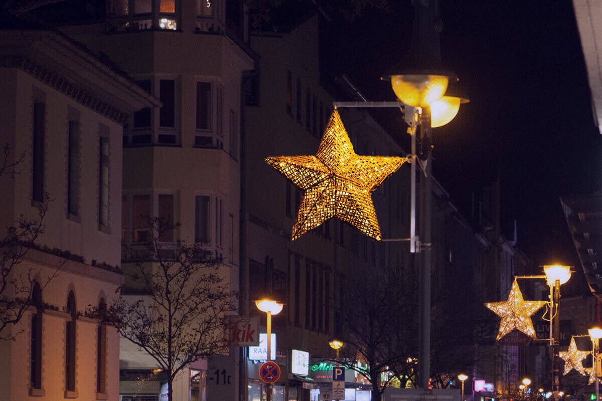 Weihnachtsbeleuchtung auf der Leipziger Straße